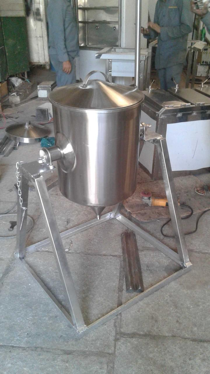 Tilting Rice Vessel — stainless steel steam-jacketed rice cooking vessel with tilting frame